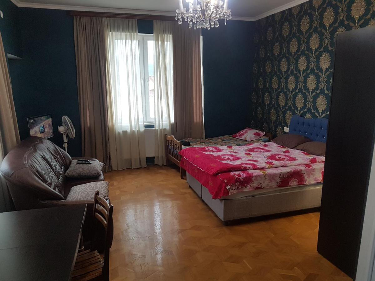 Romson Hotel Тбилиси Екстериор снимка